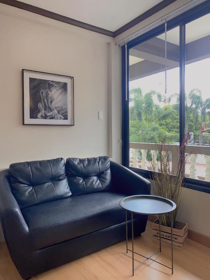 October Hostel Chiangmai شيانغ ماي المظهر الخارجي الصورة