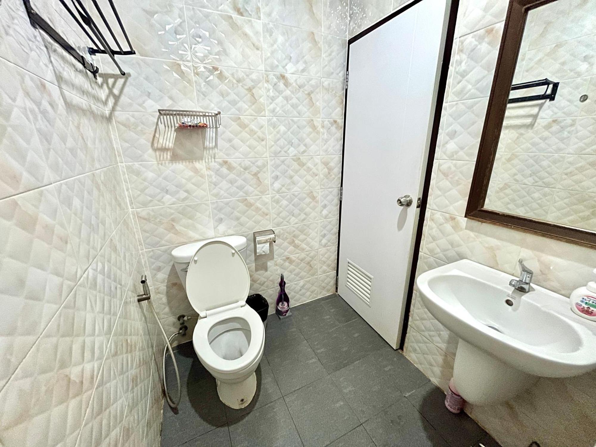 October Hostel Chiangmai شيانغ ماي المظهر الخارجي الصورة