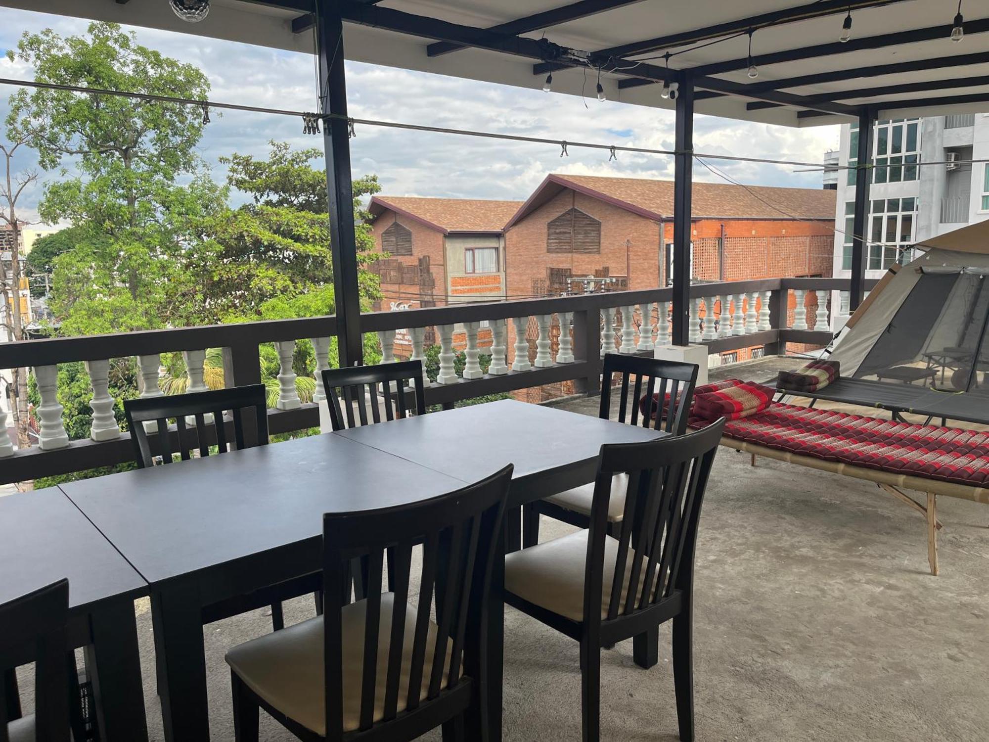 October Hostel Chiangmai شيانغ ماي المظهر الخارجي الصورة